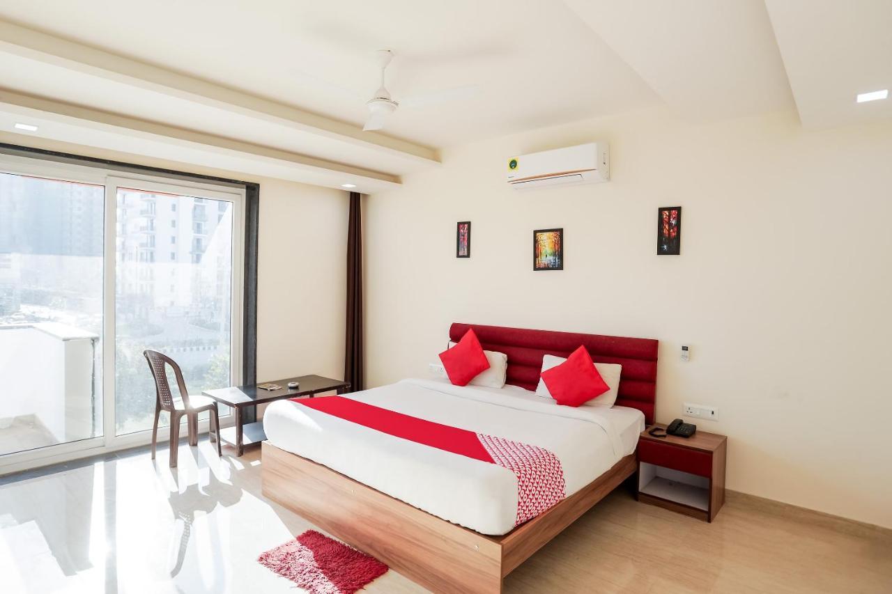 Oyo 65118 Hotel Vatika Gurgaon Exteriör bild