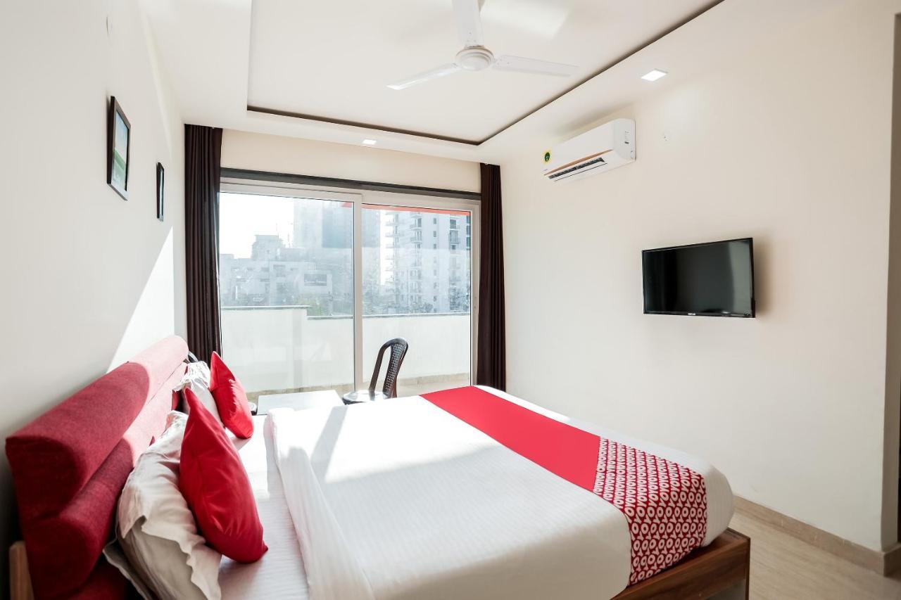 Oyo 65118 Hotel Vatika Gurgaon Exteriör bild