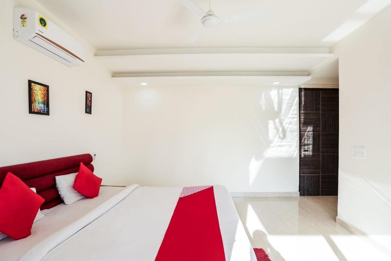 Oyo 65118 Hotel Vatika Gurgaon Exteriör bild