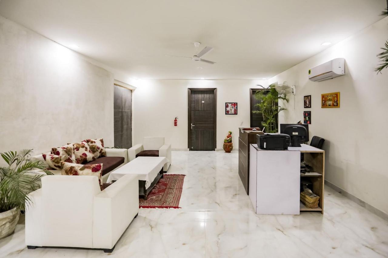 Oyo 65118 Hotel Vatika Gurgaon Exteriör bild